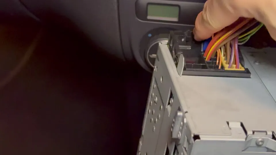 Releasing the quad-lock connector